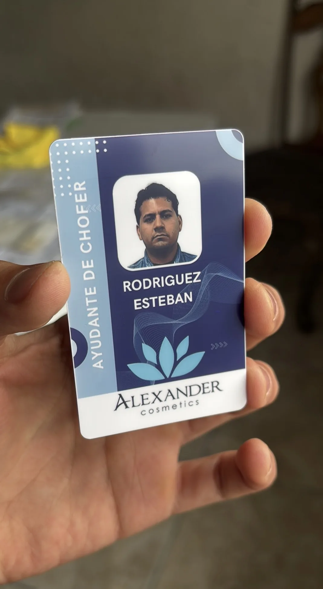 Credencial PVC para empleado de Alexander Cosmetics